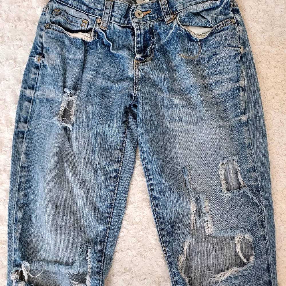 Charlotte Russe Slouchy Slim Super distressed jeans size 0 Grunge Relaxed